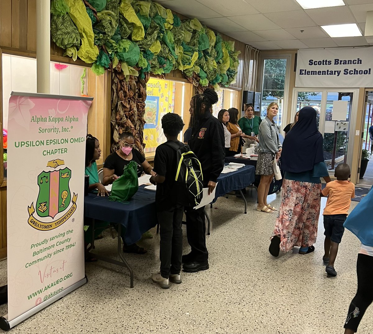 Mr. Perry tweet media