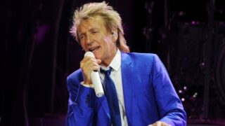 Here’s how you can win a chance to sing onstage with Rod Stewart in Las Vegas - kixi.com/heres-how-you-…