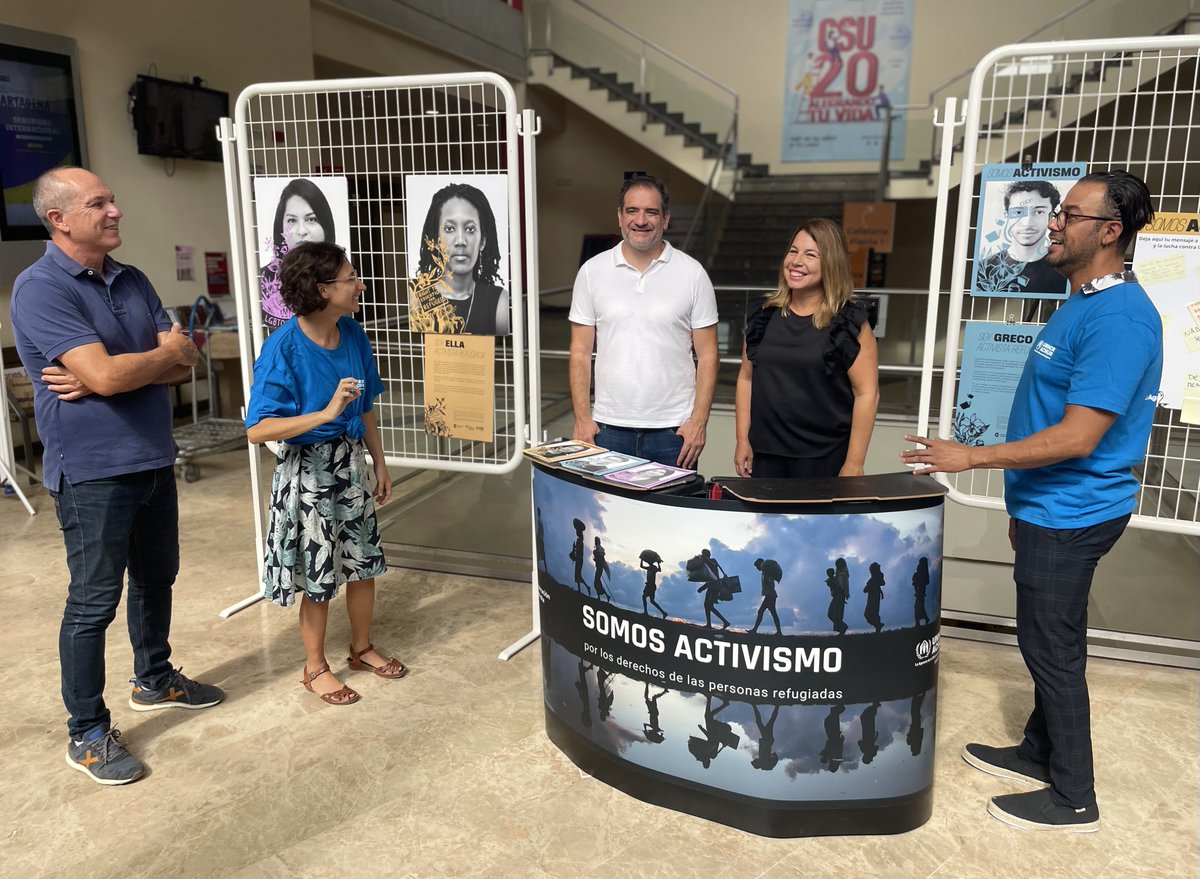 EXPOSICIÓN INTERACTIVA | 🖼️ 'Somos activistas', promovida por @eACNUR. 📍 Ya puedes visitarla en hall del @CentroSocialUMU de la @UMU. 🕛 De lunes a viernes, en horario de 10-15 horas. ➡️👥Ponte en la piel de un refugiad@ durante 3 minutos.