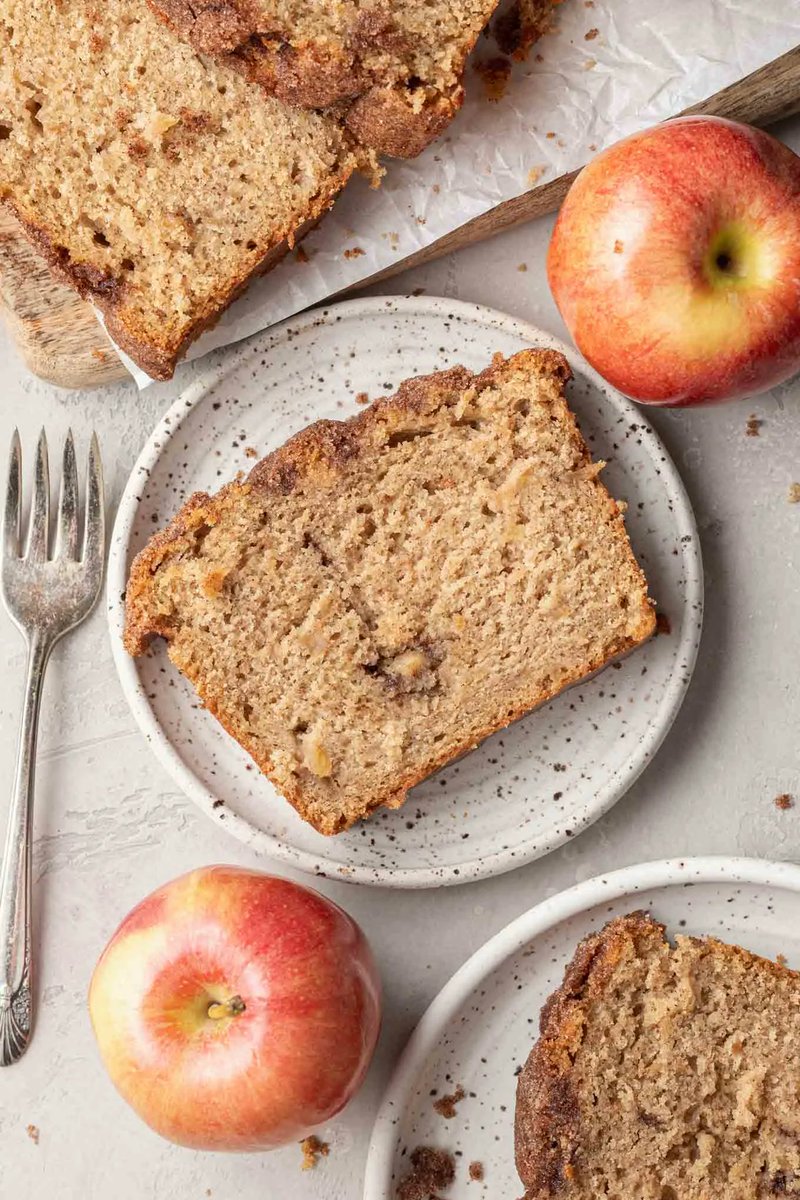 livewellbake's tweet image. This moist apple bread recipe is studded with tender chunks of apple and topped with cinnamon sugar. It’s a quick and easy dessert that’s perfect for taking advantage of fall’s favorite fruit! #applebread #breadrecipes #breadmaking #applerecipes  buff.ly/3LktrdH