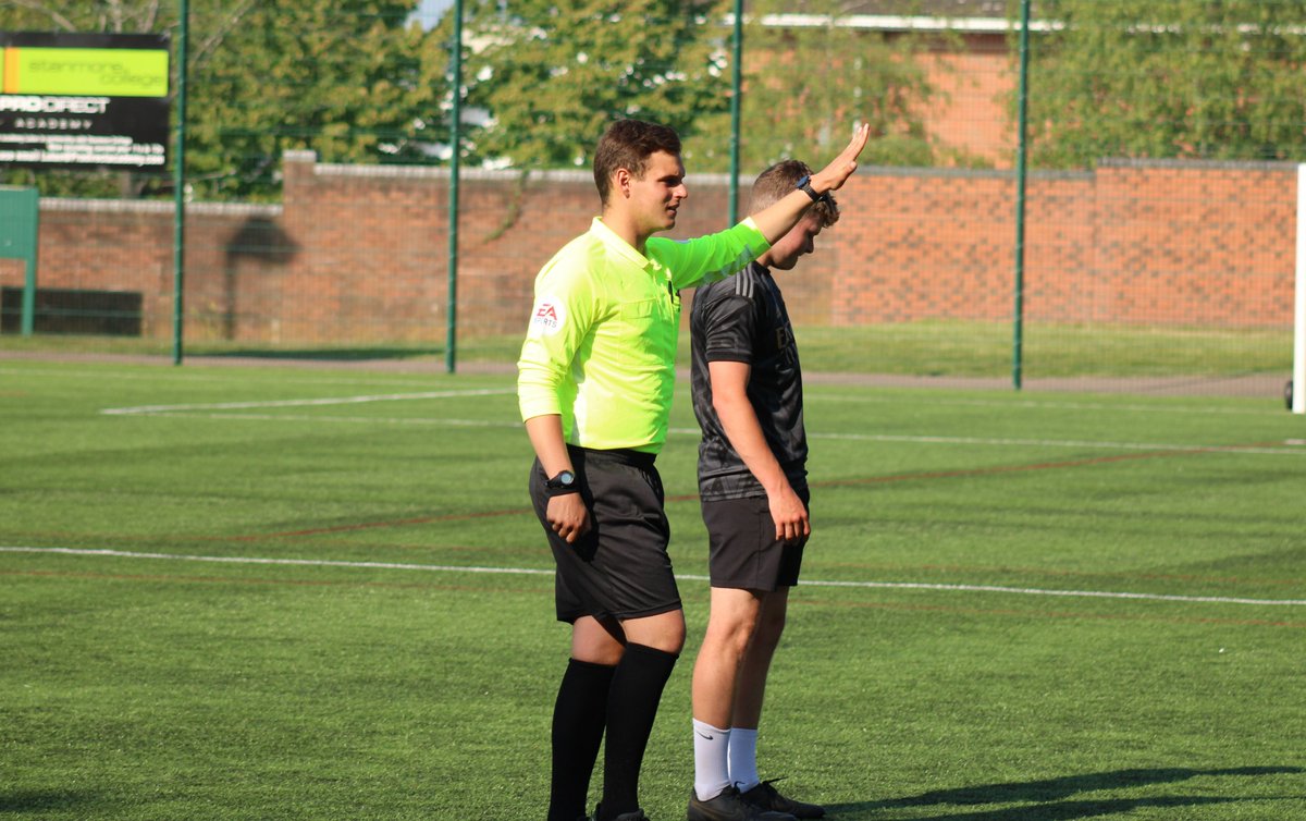 ⚽️ REFEREE COURSE ⚽️

Want to start your referee journey?

Next FA Referees Course:

📅 26TH &amp; 28TH OCT

Secure your space 👇 eventspace.thefa.com/bedfordshirefa…

Complete online modules via ⬇️
rb.gy/nvjc4
rb.gy/9ww1d

Any ❓'s, 💻 Isaac.Blakey@BedfordshireFA.com