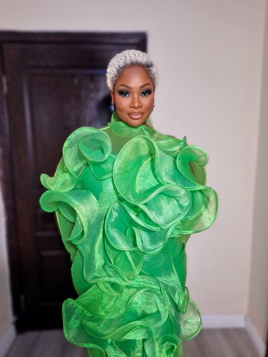 ToolzO's tweet image. #AboutLastNight 

Dress: @ciscacecilrtw 
Makeup: @egbon_olamide 

#Toolz #ToolzO #CurvyGirlsRock