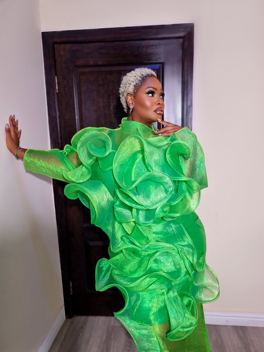 ToolzO's tweet image. #AboutLastNight 

Dress: @ciscacecilrtw 
Makeup: @egbon_olamide 

#Toolz #ToolzO #CurvyGirlsRock