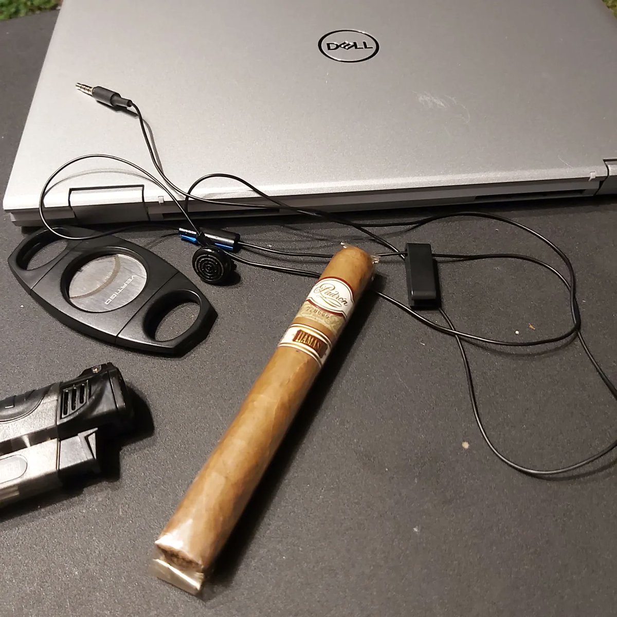 Miamicigars_'s tweet photo. #cigarsociety #cigarsnob #cigarsmoker #cigarsocialclub #cigarstagram #cigarsmoking  #cigarsmoke #cigarshop #allaboutmycigars  #globalpremiumcigars #cubancigars  #habanoscigars #elviejocontinentecigars  #thecircuscigars #cubanromance #Miami.cigars https://t.co/FugMwaSVBb