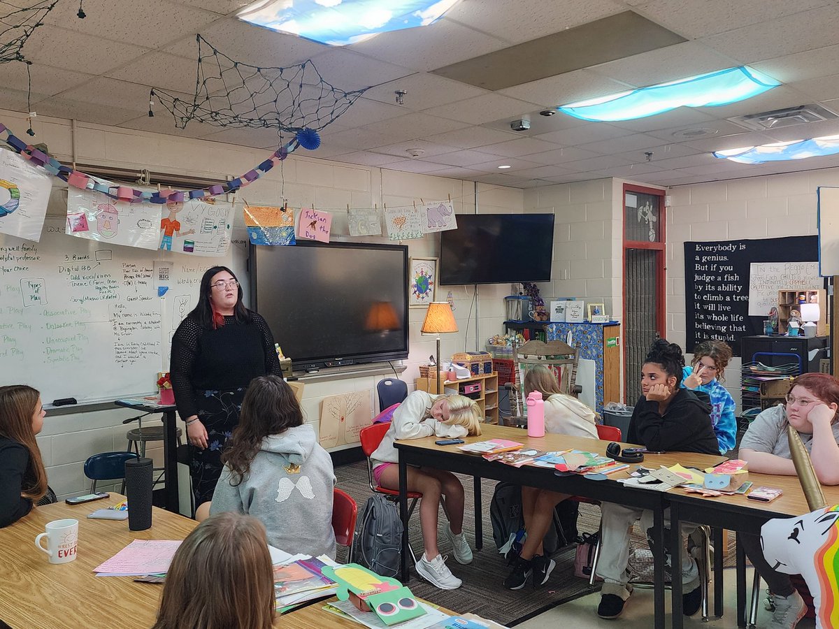 865 Ambassador speaking to ECE 1-  lesson planning day!
#buildingleaders @Byingtonprek @CTE_Mosley @MaryBrooks_KCS @KarnsBeavers @byingtonsolway