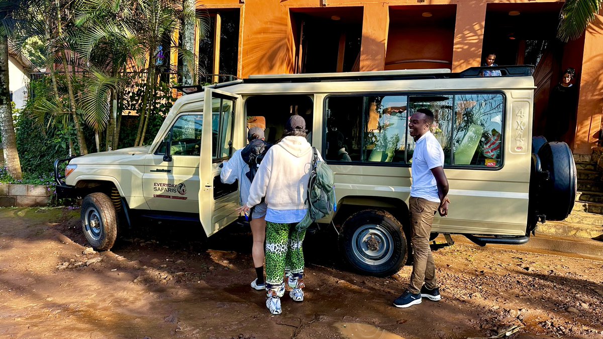 EverydaySafaris's tweet photo. Ready to start your safari? Contact us for the quality and affordable services https://t.co/hmk2bziYcl https://t.co/FBibff2TrV