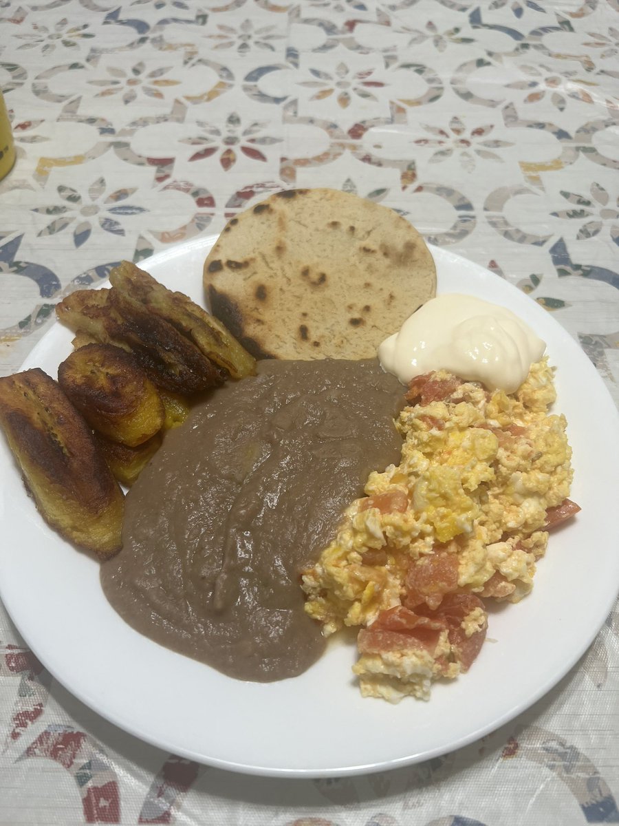 Blessing your feed with some Salvi breakfast 💜