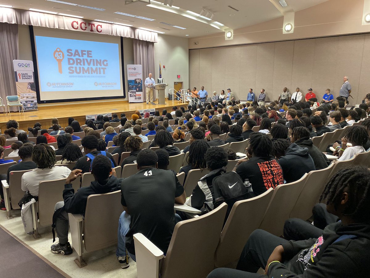 GADeptofTrans's tweet photo. Happening now!  GDOT and @lutzie43 hosting a #SafeDrivingSummit to educate Macon area high school students about how to stay safe and avoid distracted driving when traveling on Georgia roads. #ArriveAliveGa

@GDOTWest  @CGTC https://t.co/vybyhguu5V