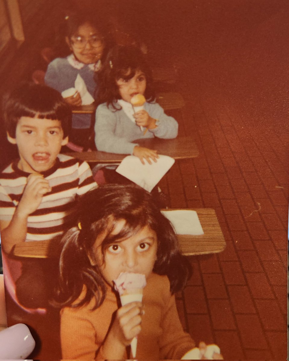 MatturroMEd's tweet image. One of the many reasons I 💚 @AliefISD...moments like these!! Ms. Santiesteban was on campus today &amp;amp; she shared this pic of us @ChancellorComet when Ms. Thomas our Kinder teacher took us to an ice cream parlor!! #schema #ELLs #WeAreAlief #Alums #AliefBonds