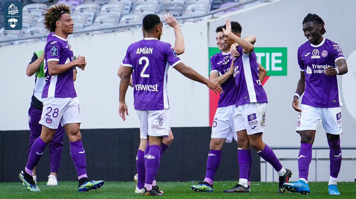 Footballogue's tweet photo. Le centre de formation de Toulouse sur les 5 dernières années. DU LOURD 💜

🇫🇷Jean-Clair Todibo 🔁 Barcelone
🇫🇷Manu Koné 🔁 Borussia Mönchengladbach
🇲🇦Amine Adli 🔁 Bayer Leverkusen
🇫🇷Issa Diop 🔁 West Ham
🇫🇷Alban Lafont 🔁 Fiorentina
🇫🇷Bafodé Diakité 🔁 Lille
🇫🇷Nathan Ngoumou 🔁 Borussia Mönchengladbach
🇫🇷Kelvin Almian 🔁 Spezia
🇫🇷Janis Antiste 🔁 Spezia
🇩🇿Farès Chaïbi 🔁 Eintracht Frankfurt