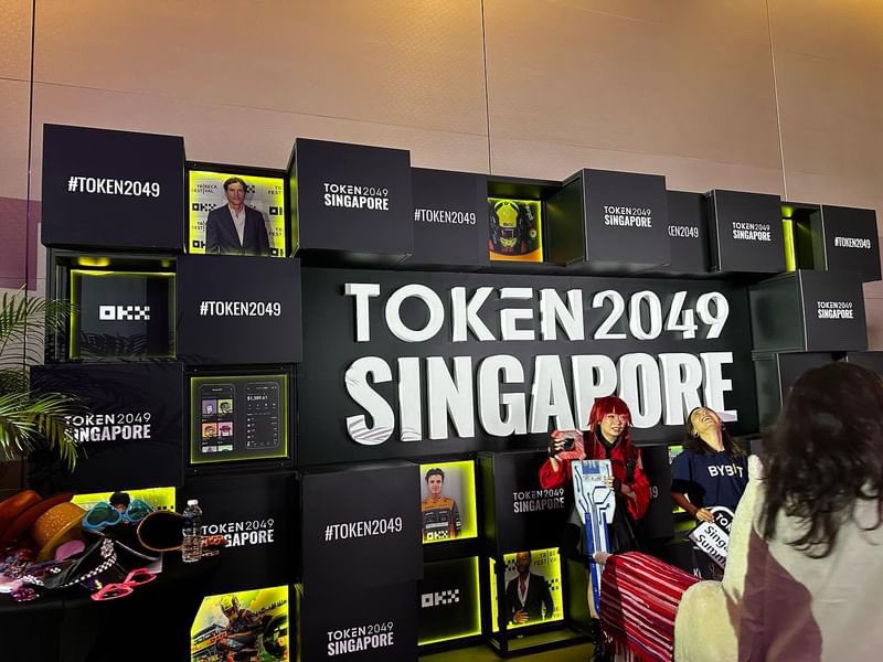 Stefan0725's tweet photo. See you around in TOKEN2049 Singapore https://t.co/ilOttE0vNs