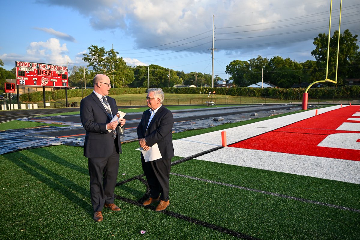 In November, we shared that every @MetroSchools HS would receive a new sports field through our partnership w/ @titans + The Foundation for Athletics. Each school received $1m for a field or facilities improvement. We stepped on the new turf field @PearlCohnHS’s 1st home game.
