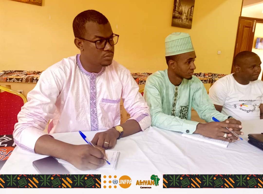 Y3zeros's tweet photo. L'équipe de campagne "Derke'en FP Tara'ago"dépose ses valises ds la ville de #Ngaoundere.Elle a été accueillie à son arrivée par un élu local &amp;les Présidents Régional &amp; Départemental du #CNJC de l'Adamaoua. Au programme,des échanges qui ont porté sur les objectifs de la campagne. https://t.co/ajTtJHDszO