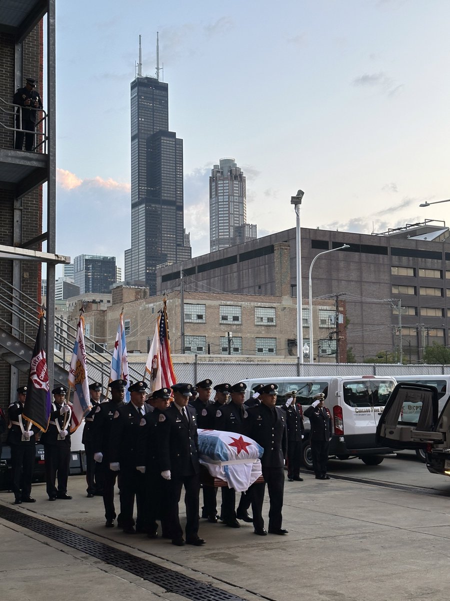 Chicago Police tweet media