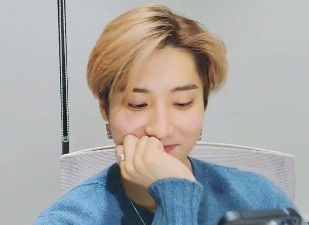 amo minhas pulsririnhas.               engual eu👇🏻