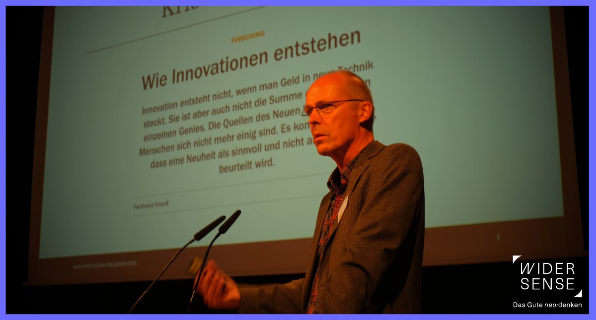 Arbeitsplatz mit Zukunft = Arbeitsplatz der Zukunft. Was muss sich ändern damit #Schule als attraktiver Arbeitsort besteht? Staatssekretär a.D. @MarkRackles (@WZB_Berlin & „Bildungsrat von unten“) stößt das Thema mit seinem Impulsvortrag an.

#Bildung #NationalesBildungsforum