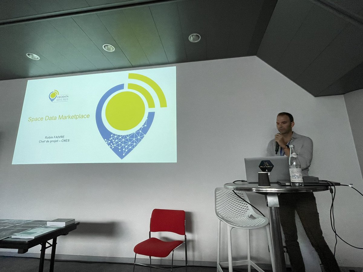 Connect by CNES tweet media