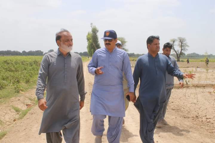 naveed_katohar's tweet photo. ڪجھ ماڻھو توھان جي زندگيءَ ۾ گھڻي دير کان پوءِ ايندا آھن، ايڏا شاندار ھوندا آھن جو توھان اھو چوڻ تي مجبور ٿي ويندا آھيو ته يار تون پھرين ڪٿي ھئي؟
@Manzoor92131601 @FatehMari
#During_Field_with_greatest_Personalities
#Agriculture
#Monitoring
#Challanges
#Research_Assistant https://t.co/zbcKgdzKe7