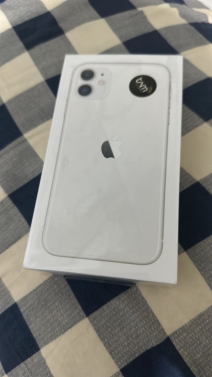 daadaamanda's tweet photo. New Resmi Ibox Iphone 11 64gb 
only 6,669k 
bukan barang second atau open box ya🙏🏻 boleh cod sekita kota semarang. 
yang minat bisa langsung wa 087772158185 / dm saja

#iphone11 #iphonesemarang https://t.co/lqgGRWjcoY