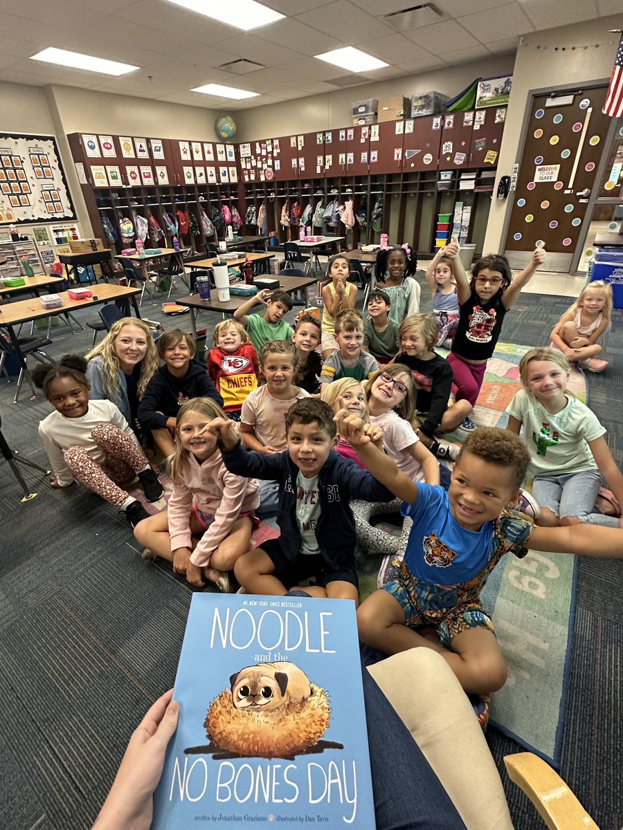 MillCreekSSW's tweet photo. Had a blast reading ‘Noodle and the No Bones Day’ to @MrsGregoryMC’s class this morning! They were great active listeners! https://t.co/8iwfZrtSud