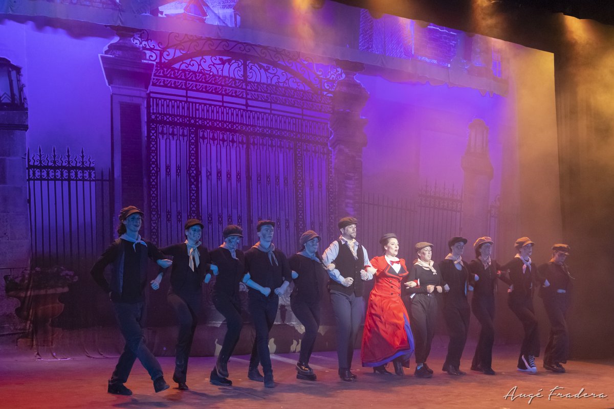 salacabanyes's tweet photo. ☂ D'aquí a 10 dies, "Mary Poppins" torna a aixecar el teló!

🎼 Últimes cinc oportunitats per veure un musical per a tota la família

🎟 Reserva ja les teves entrades 👇 
https://t.co/JLDBM0pcfH 

📸 @bautadivori 
#MaryPoppins_Sala https://t.co/x9Mllm7jfp