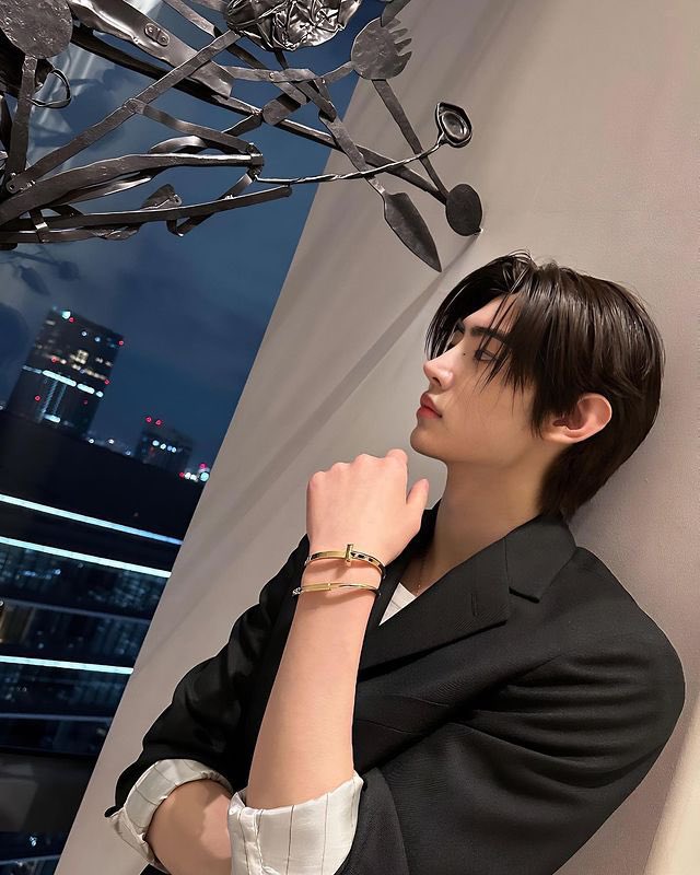 Heeonlyy's tweet photo. #SUNGHOON 

Recently posted on his own social media updating us #ENGENES on his collab with @TiffanyAndCo 

@enhypenupdates 
@enhypenweverse 
@ENHYPEN_members 
#ENHYPEN 
#ENHYPEN_SUNGHOON https://t.co/ysq5GLbey6
