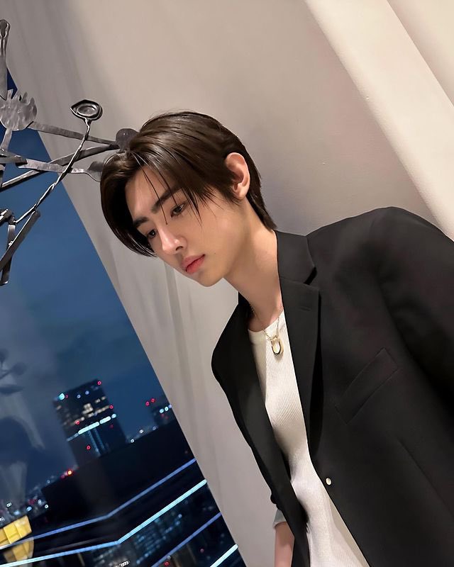 Heeonlyy's tweet photo. #SUNGHOON 

Recently posted on his own social media updating us #ENGENES on his collab with @TiffanyAndCo 

@enhypenupdates 
@enhypenweverse 
@ENHYPEN_members 
#ENHYPEN 
#ENHYPEN_SUNGHOON https://t.co/ysq5GLbey6
