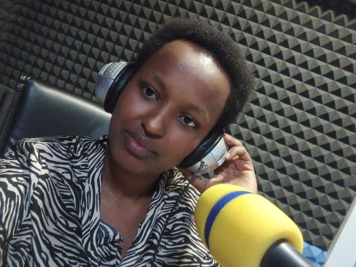 specialeah's tweet photo. Live in Life Radio studio raising awereness on NCDs with @adeprrwanda. Uruhare rw'umuKristo mu gusigasira ubuzima bwiza binyuze mu mirire iboneye. https://t.co/ArdNVizZRX