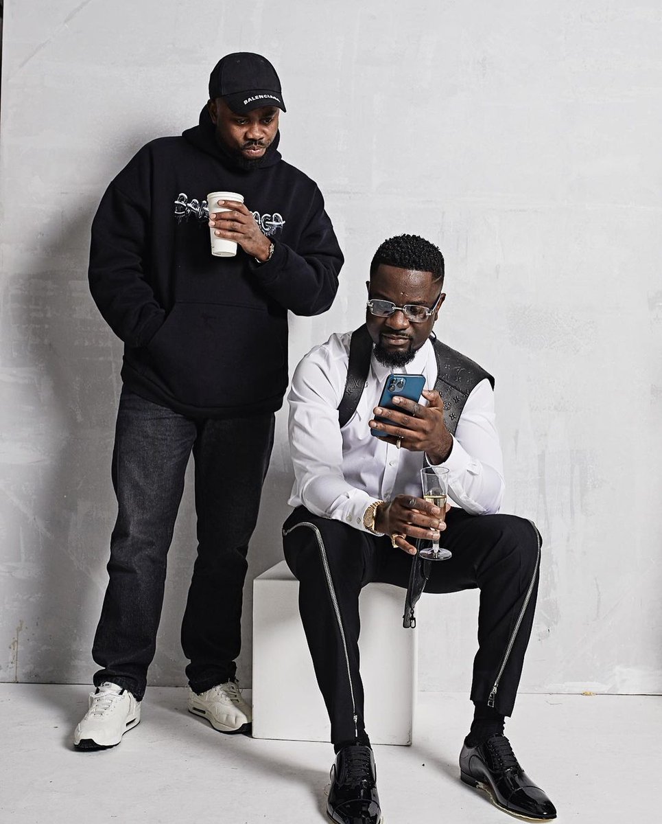 baafinelson's tweet photo. Big coach @KjSpio always making big moves 🤝 

Happy birthday Legend 🎊 God bless you 🥂 https://t.co/W5dhFt5abo