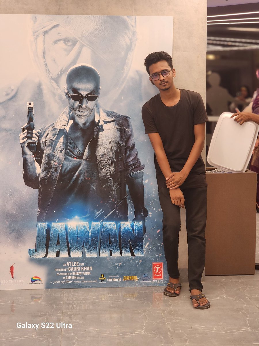 jubyirislam2's tweet photo. Let's watch @iamsrk Movie #jawan https://t.co/fnsaPobNqB