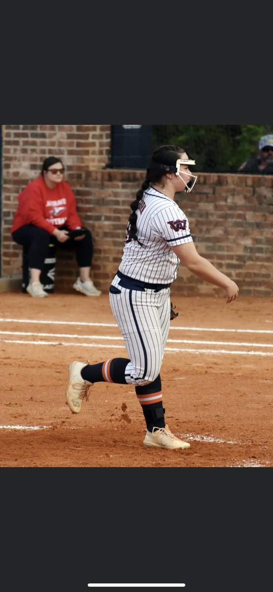 MadisonNewburn's tweet photo. I am very excited to announce my commitment to continue my academic and athletic career at @EMCC_SBALL I would like to thank my parents, coaches, and teammates that have allowed me to get this far! Go Lions! #Committed https://t.co/2VieHuKv9B