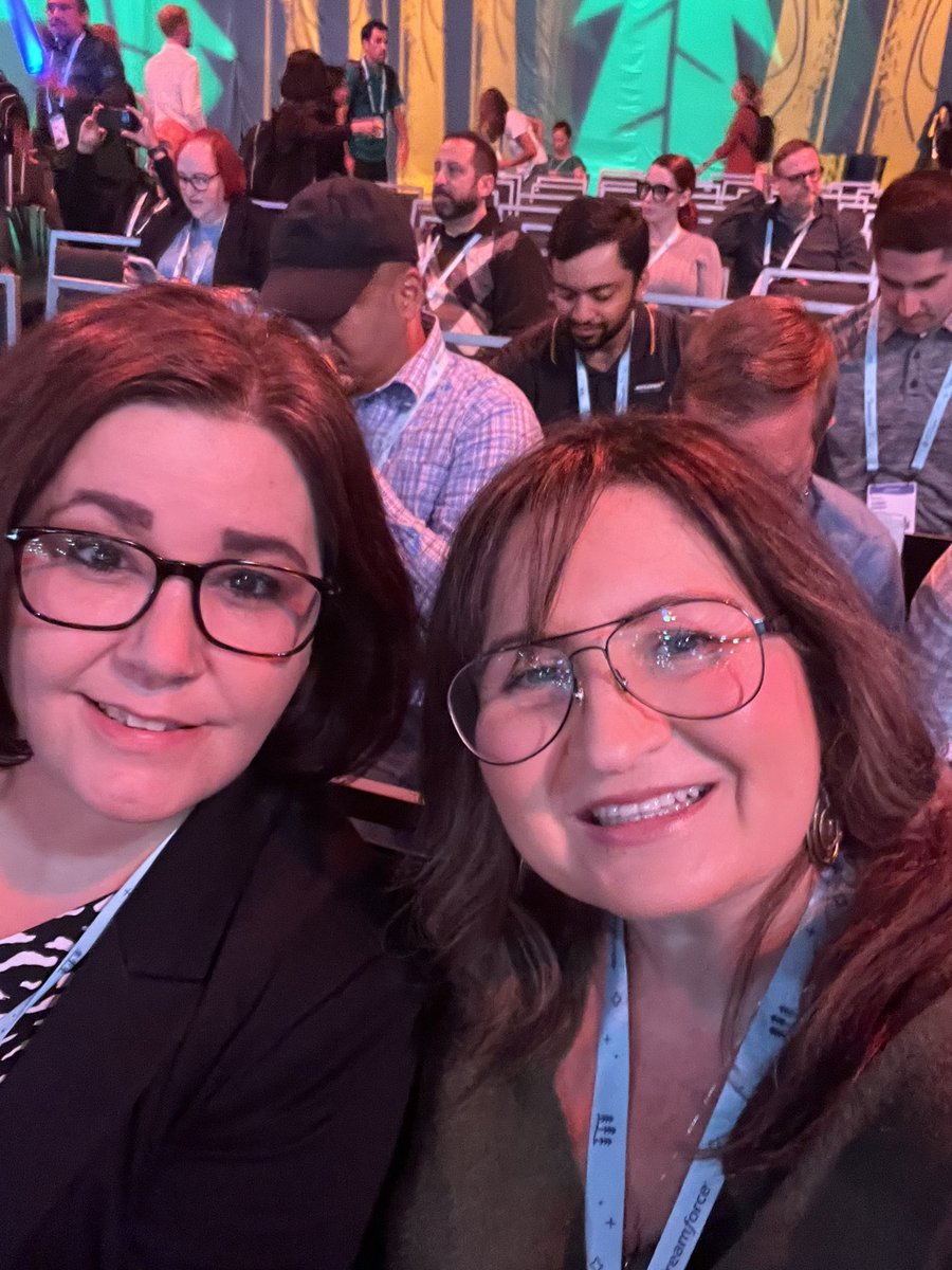 kittykatsmith's tweet photo. Day 2 let’s go #Dreamforce https://t.co/zA7u7xr5Ha