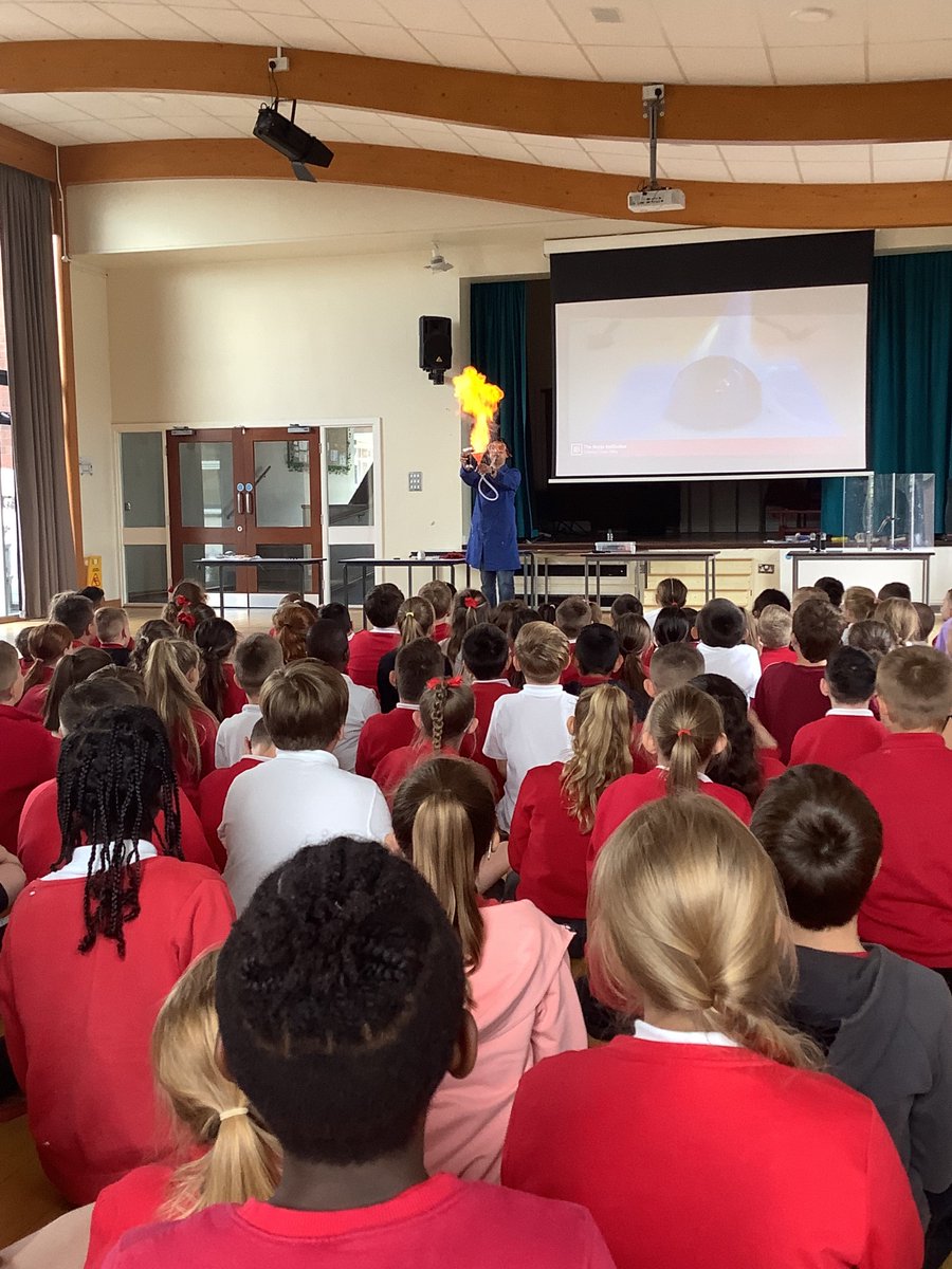 EdVicAcademy's tweet image. Today pupils were treated to some fun presentations from The Royal Institute of Science in Schools. The workshop was named &apos;explosive food&apos; which had lots of whizz, bang and pop in it! Great to see our pupils in awe of science. @ExceedLP #sciencelearning #ExcitingTimes