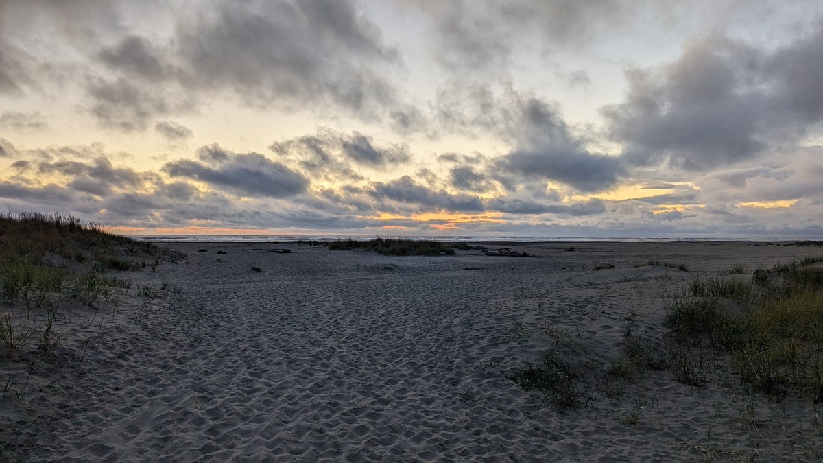 This past weekend we brought it back to where it all began. The beautiful sandy beaches of Ocean Shores WA. It's been 2.5 years of nomad life and we've finally decided to hang our hats. Seeing the county was a wonderful and unforgettable expense, but we just missed our friends.