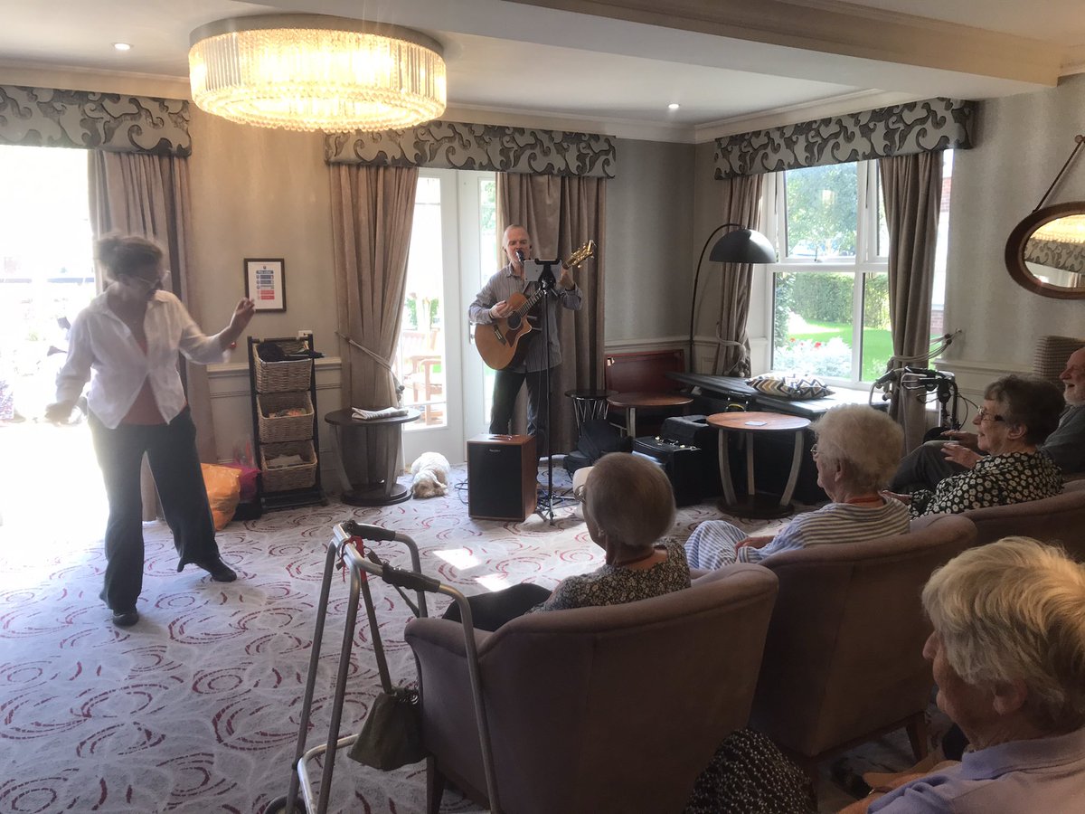 Singing along with Richard,what a fantastic afternoon! And thanks to honey the dog with her adorable ￼￼tricks at the end of the show that melted our hearts. ￼￼￼￼💜