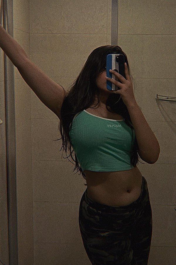 F56juk6bEAAOObH?format=jpg&name=900x900