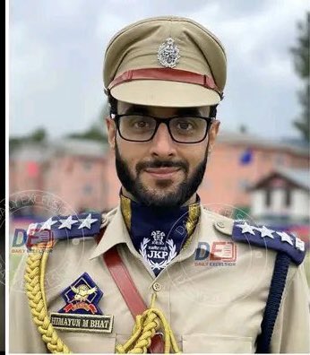 iamnikhilnanda's tweet image. कर्नल मनप्रीत सिंह, मेजर आशीष धोनचक और डिप्टी एसपी हुमायूं बट ने आतंकवादियों से लोहा लेते हुए अपने प्राणों का बलिदान दिया। तीनों वीर जवान शहीदों को शत-शत नमन। देश आपका सदैव ऋणी रहेगा।

#JammuAndKashmir
#ColonelManpreetSingh
#IndianArmy #Encounter
#Anantnag