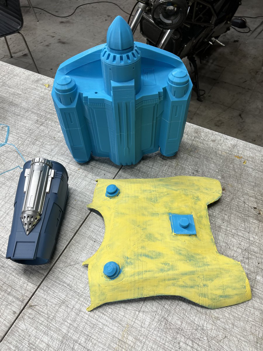 TK5700's tweet image. 今年の東京コミコンのコスプレ制作物進捗状況。。。
塗装がヤバい事になってるw
#artfactory
#東京コミコン