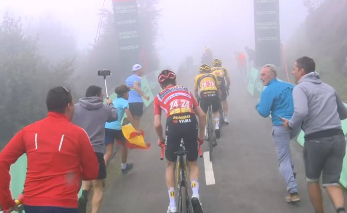 Puñalada trapera, descripción gráfica.
#QuéNejecidá #FreeKuss