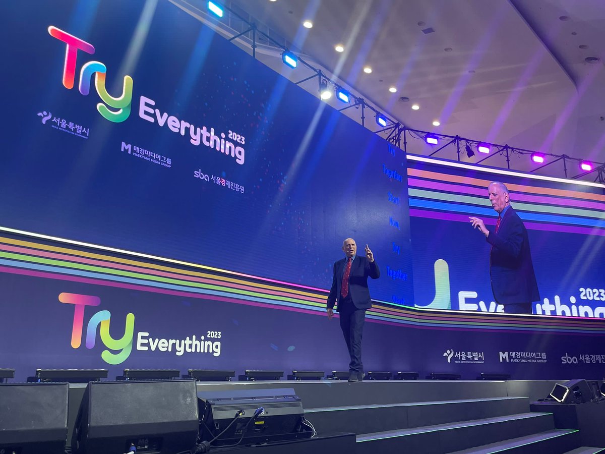 GroveVentures's tweet photo. 🎤  Yesterday, @GroveVentures' Managing Partner @dovmoran took the stage in at the 24th @wkforum in South Korea. The World Knowledge Forum is a conference that aims to bridge the knowledge gap and promote balanced global economic growth and prosperity.

#Deep_Future https://t.co/trHj8qu8mZ