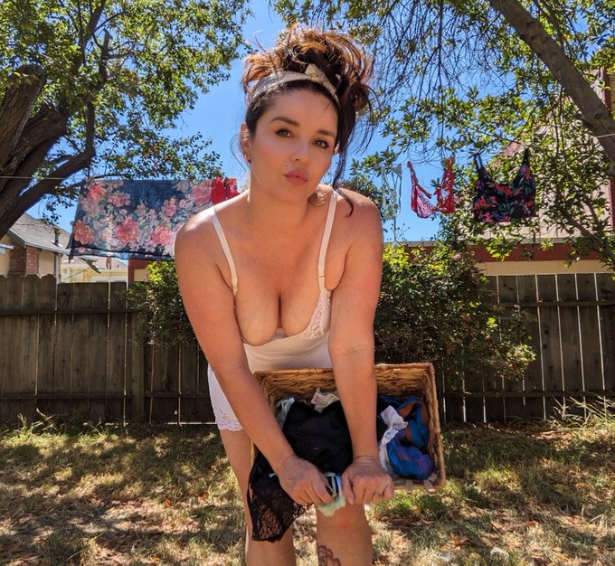 " laundry today or naked tomorrow" https://t.co/2OcGt91KaS