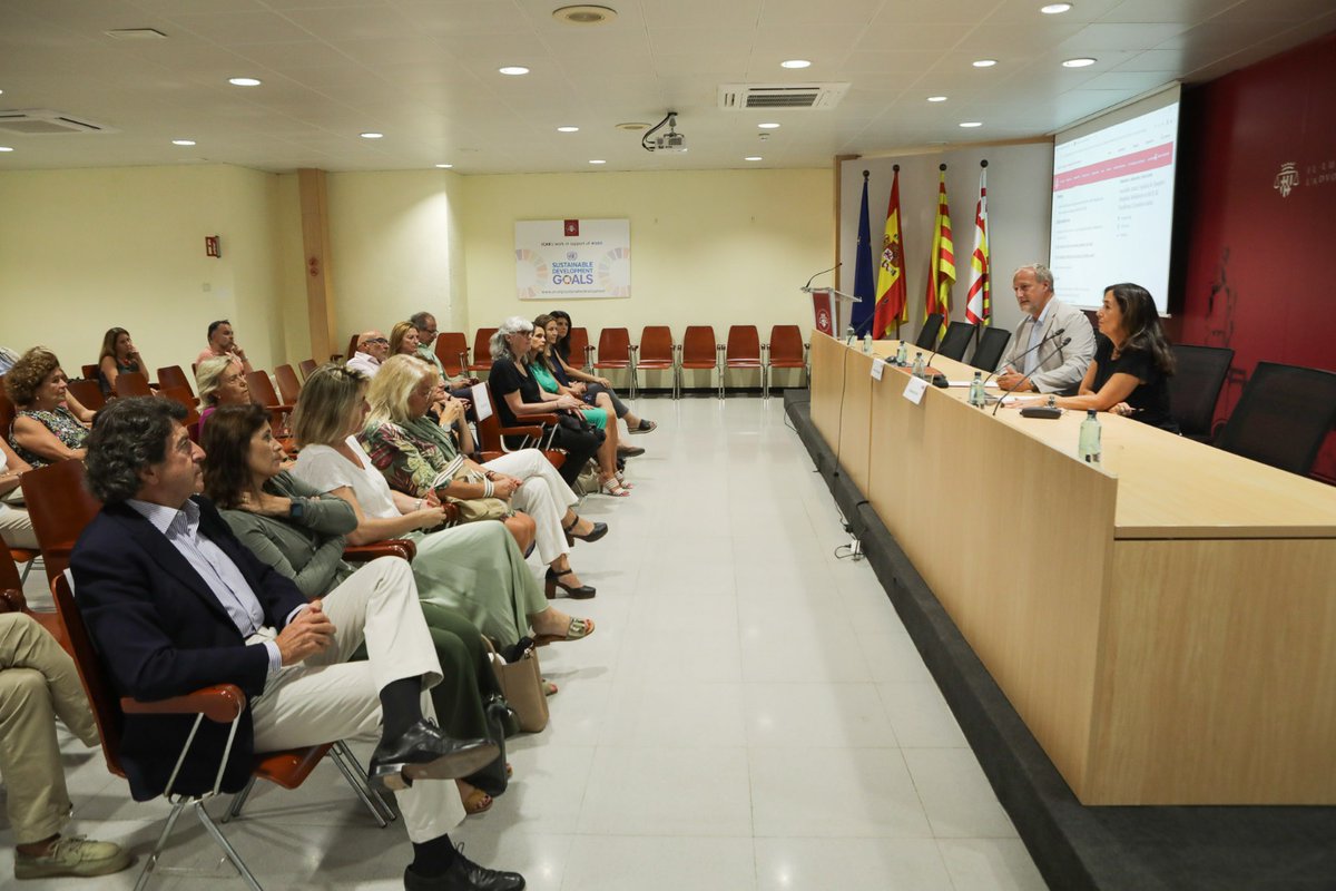 El diputat responsable de l'àrea de mediació del Centre ADR-ICAB,<a href="/Carles_GR/">C. Garcia Roqueta ⚖️ 💚</a>, i la presidenta de la Comissió d'Advocats i Advocades Mediadors i Mediadores del Col·legi,<a href="/montsepurti/">Montse Purti- PurtiLegal&ADR</a>, han presentat l'Assemblea Anual d'aquesta Comissió.