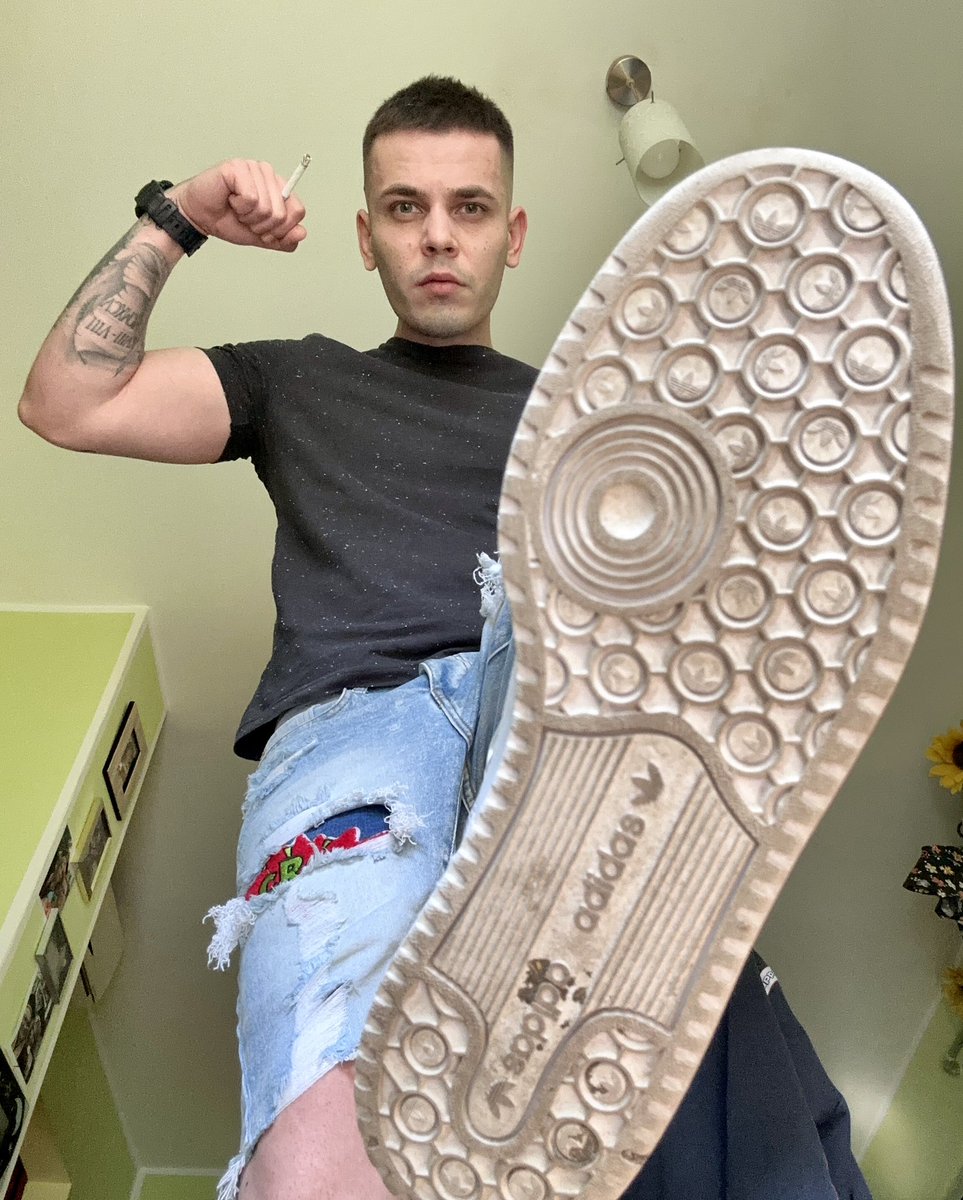 MasterBraz95's tweet image. Gonna look good on your face.

Skype: Balkan_Braz95
#cashmaster #findom #sneakersworship #alphadom