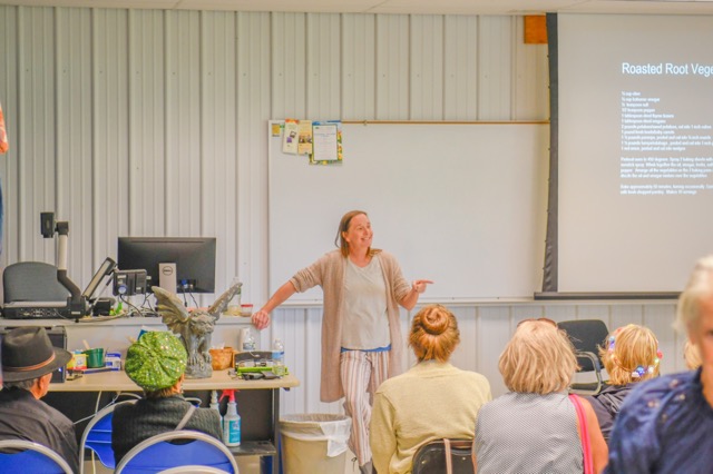 IllinoisCentral's tweet photo. We had our 42nd Landscape &amp; Garden Day on Saturday! It was packed with fun: gardening seminars, perennial exhibits, vendors &amp; a Horticulture student plant sale. You're welcome to explore the gardens on our EP campus any day, dawn to dusk. #LandscapeandGardenDay #ICCHorticulture https://t.co/KhcXYZ0iqk