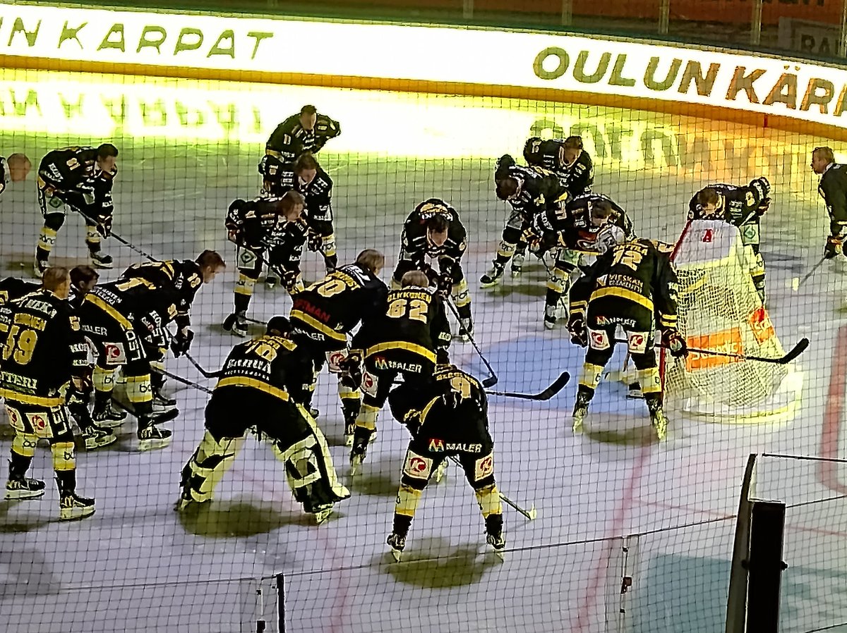 T_A_Stonehill's tweet photo. Taas mennään, toivottavasti pidemmälle kuin viime kaudella #kärpät #kärppäkannattajat #pm07 https://t.co/R9ygZfnfuB