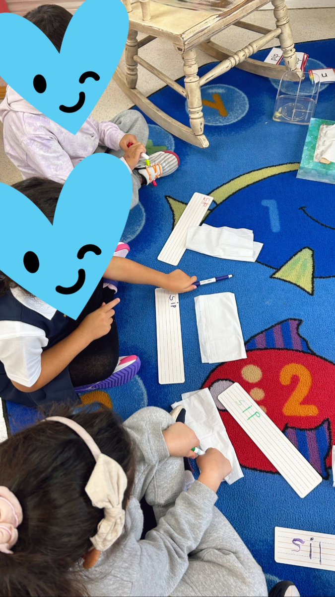 Morning Phonics! We are working on learning a/s/p/i/n/t ♥️ First we practice our sounds and then blend and segment words using letter/word cards. Then our whiteboards come out so we can listen to the letter sounds and spell words! So many skills in 15 minutes! #earlyliteracy
