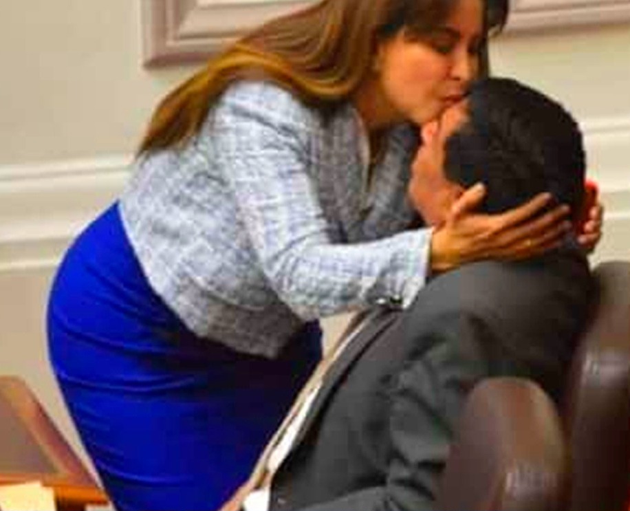 DianaMuriel16's tweet photo. @DenunciaVecino1 #LobbysDeChirinos https://t.co/3d3XgMhZBG