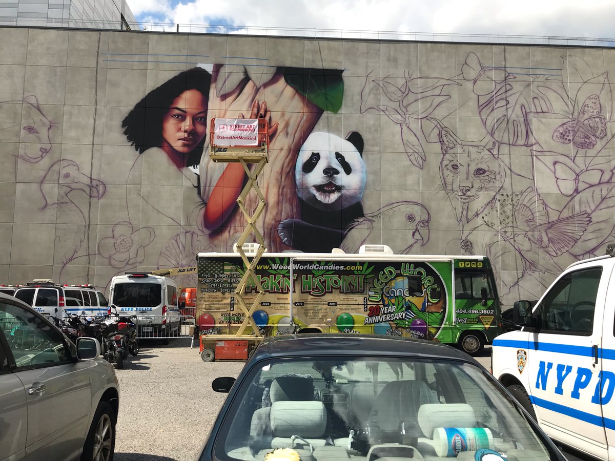 @StreetArtMkind is bringing to life a mural by artist Carlos Alberto at the north end of the Javits Center as a pledge to restore ecosystems + bring tree equity to every community! Mural unveiling will kick-off the @NestCampus on 9/19 during Climate Week! 🌟💚