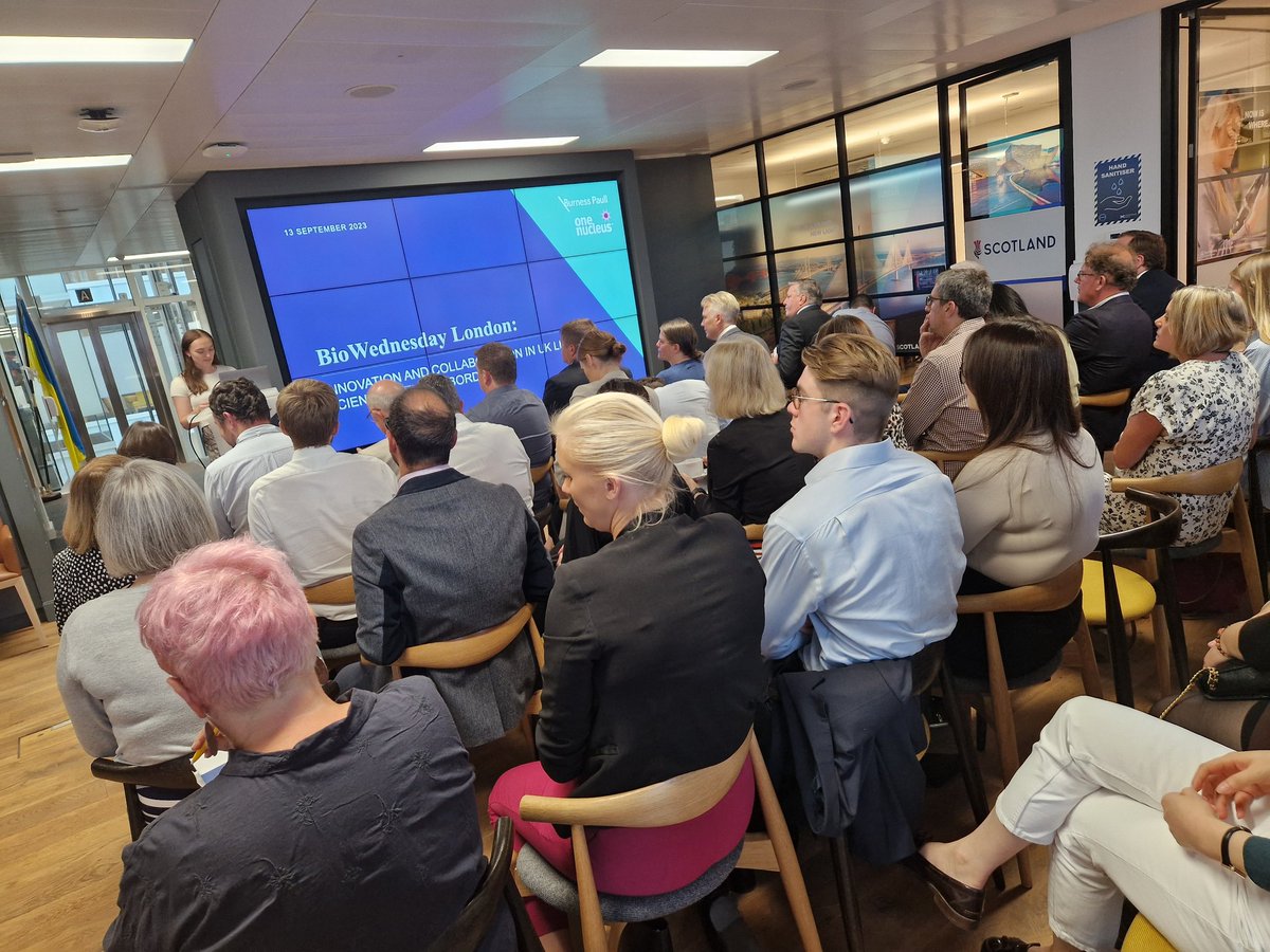 DaveRG47's tweet photo. This week's #BioWednesday getting underway with @jasbann making the intros...packed out in #Scotland #House #London with @BurnessPaullLLP #showcase #companies @GtDiagnostics @MedannexLtd @MacomicsL @lenushealth great to be here with @HarrowGreen @epidarex @TusparkUK @TauRx 🏴󠁧󠁢󠁳󠁣󠁴󠁿🥃🚚 https://t.co/AAZPDVJwAV