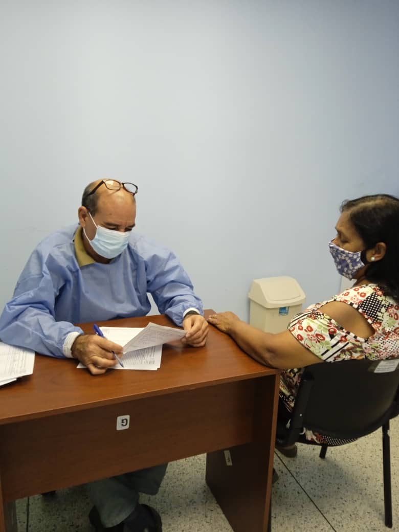 cubacooperaven's tweet photo. Sala de Rehabilitación Integral de Centro de Salud Integral #Montalban del #DistritoCapital brindando atención gratuita al pueblo venezolano. #CubaPorLaVida https://t.co/4uejxs464H
